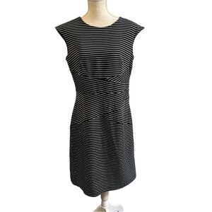 NWT Voir Voir Black Striped Sleeveless Fit Stretch Dress. Side zipper. Size 10